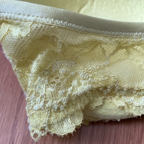 ❤️ Victoria’s Secret Racerback Perfect Coverage Bra 34C Yellow - Picture 4 of 8